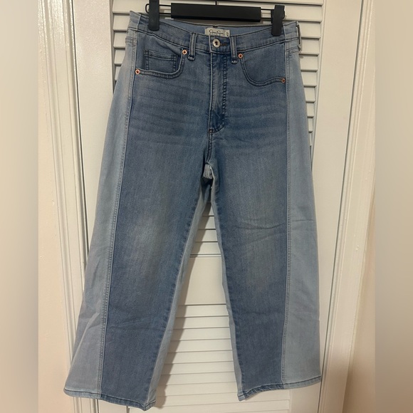 Jessica Simpson Bicolored Blue Denim Wide Legged Jeans, Size 4/27 - Picture 2 of 8